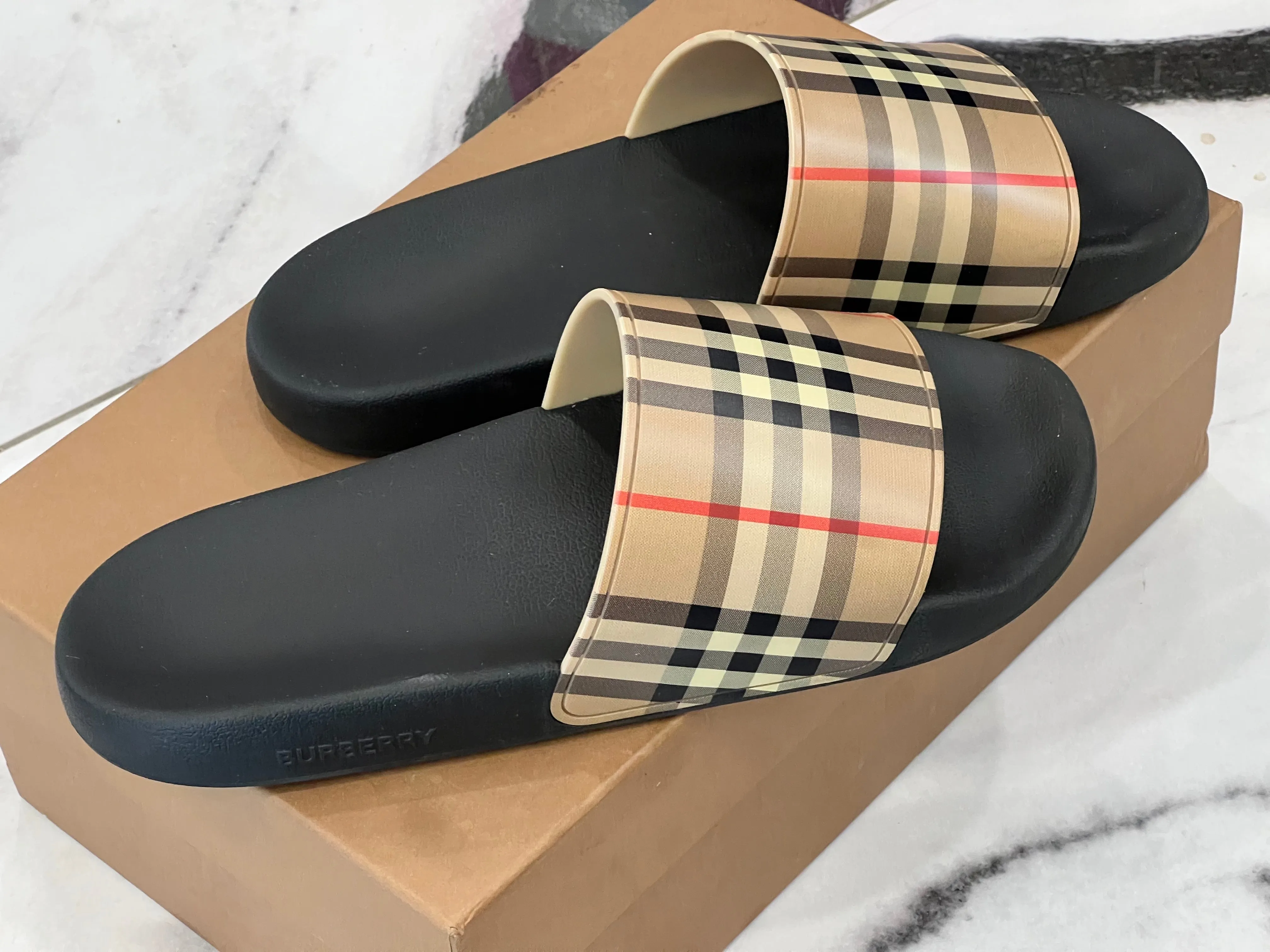 BURBERRY VINTAGE CHECK FURLEY SLIDE SANDALS