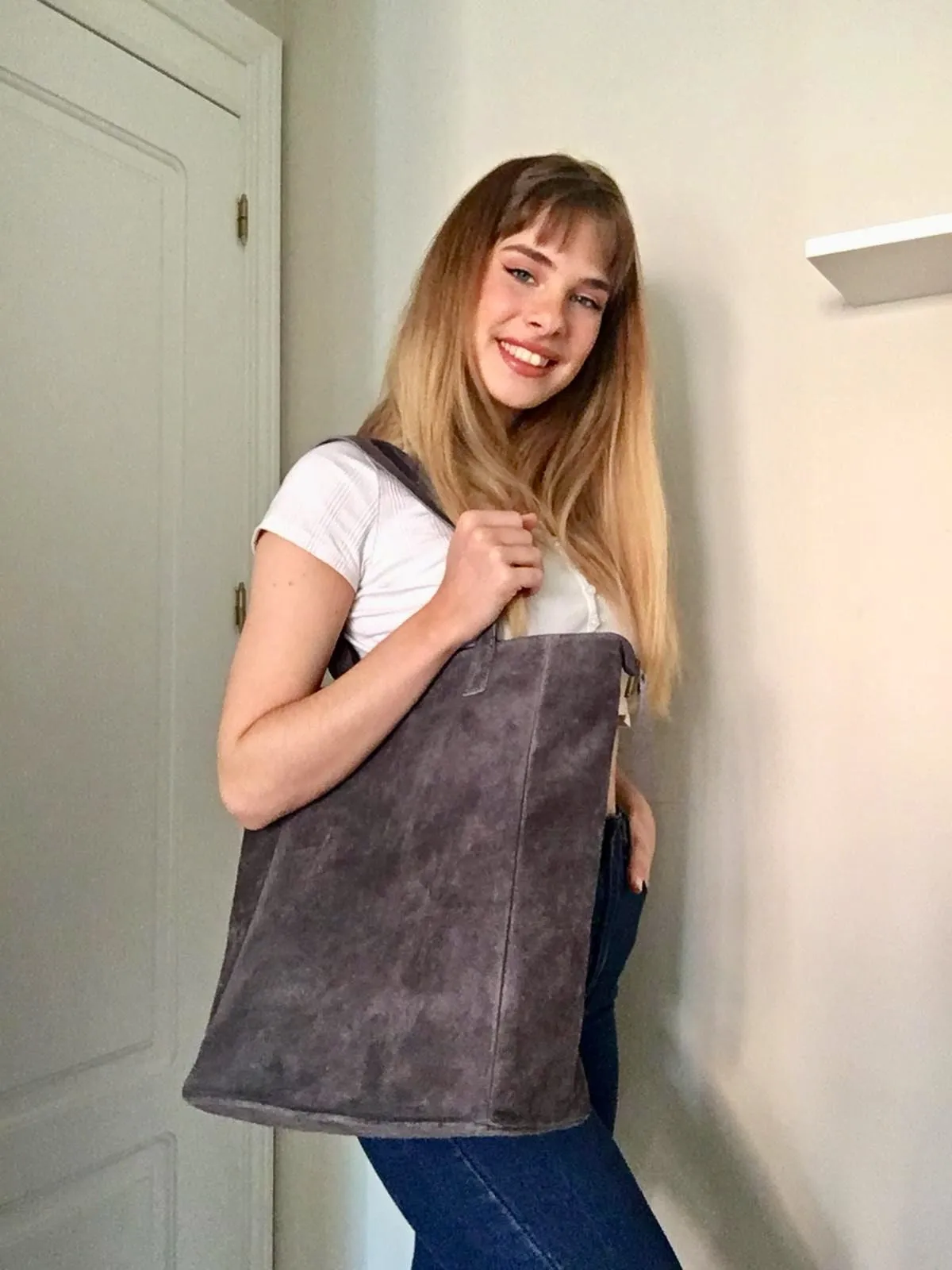 Gray suede shopper bag. Large tote leather bag in LIGHT GRAY. Genuine leather bag. Boho bag. GRAY suede bag. Laptop bag in dark gray suede.