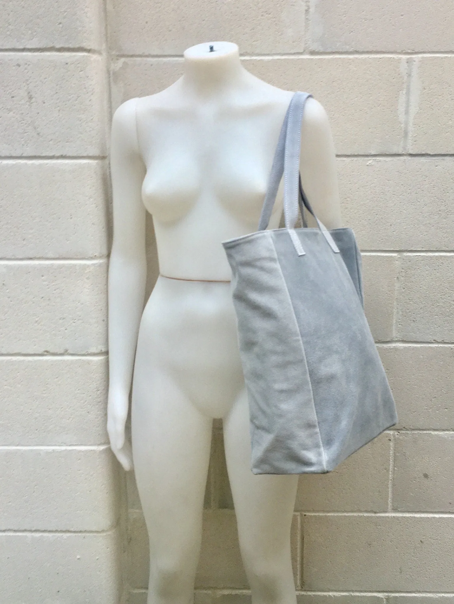 Gray suede shopper bag. Large tote leather bag in LIGHT GRAY. Genuine leather bag. Boho bag. GRAY suede bag. Laptop bag in dark gray suede.