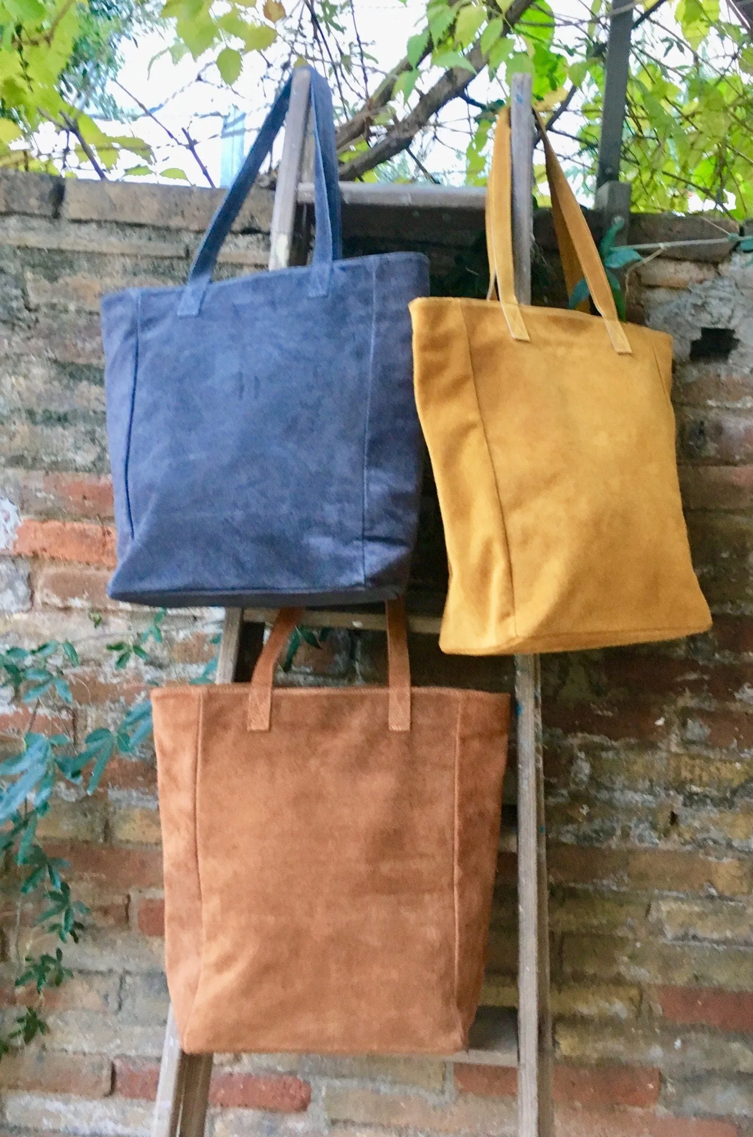 Gray suede shopper bag. Large tote leather bag in LIGHT GRAY. Genuine leather bag. Boho bag. GRAY suede bag. Laptop bag in dark gray suede.