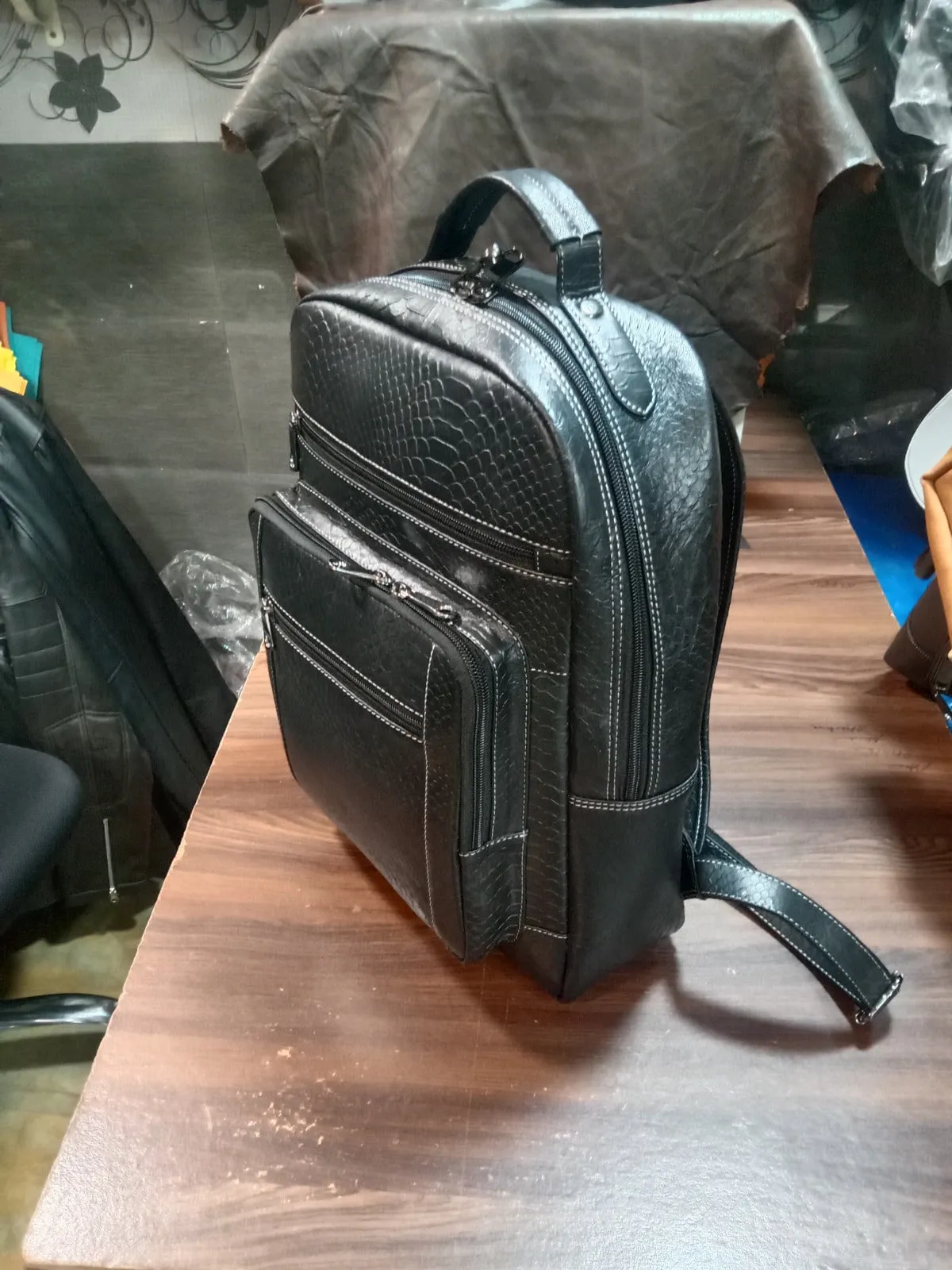 Pythonso Premium Pure Leather Backpack Bags Black for Men and Women
