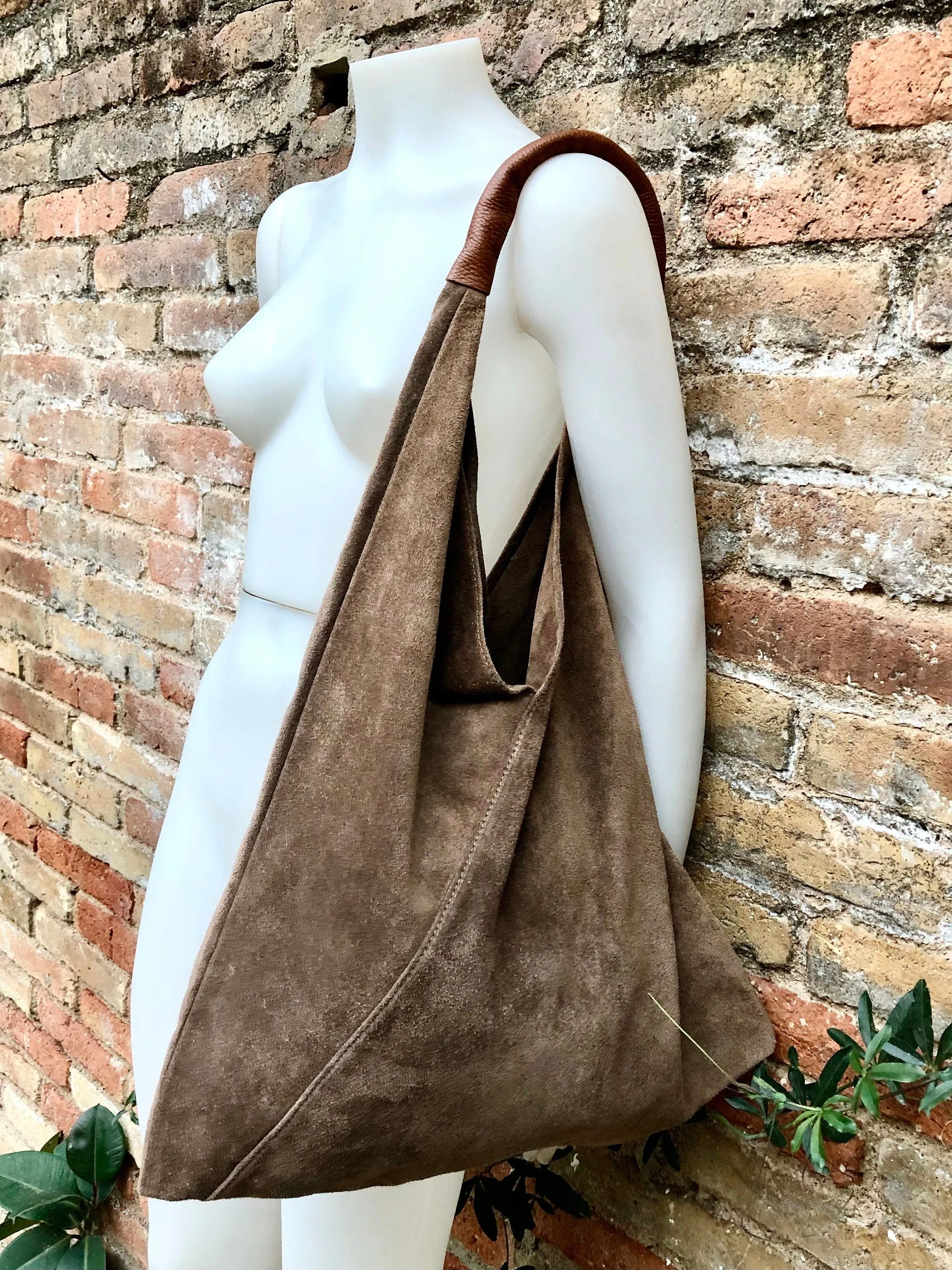 Slouch leather bag in Light brown suede . Large shoulder  bag in genuine leather. Taupe origami bag with brown leather accent. Large shopper