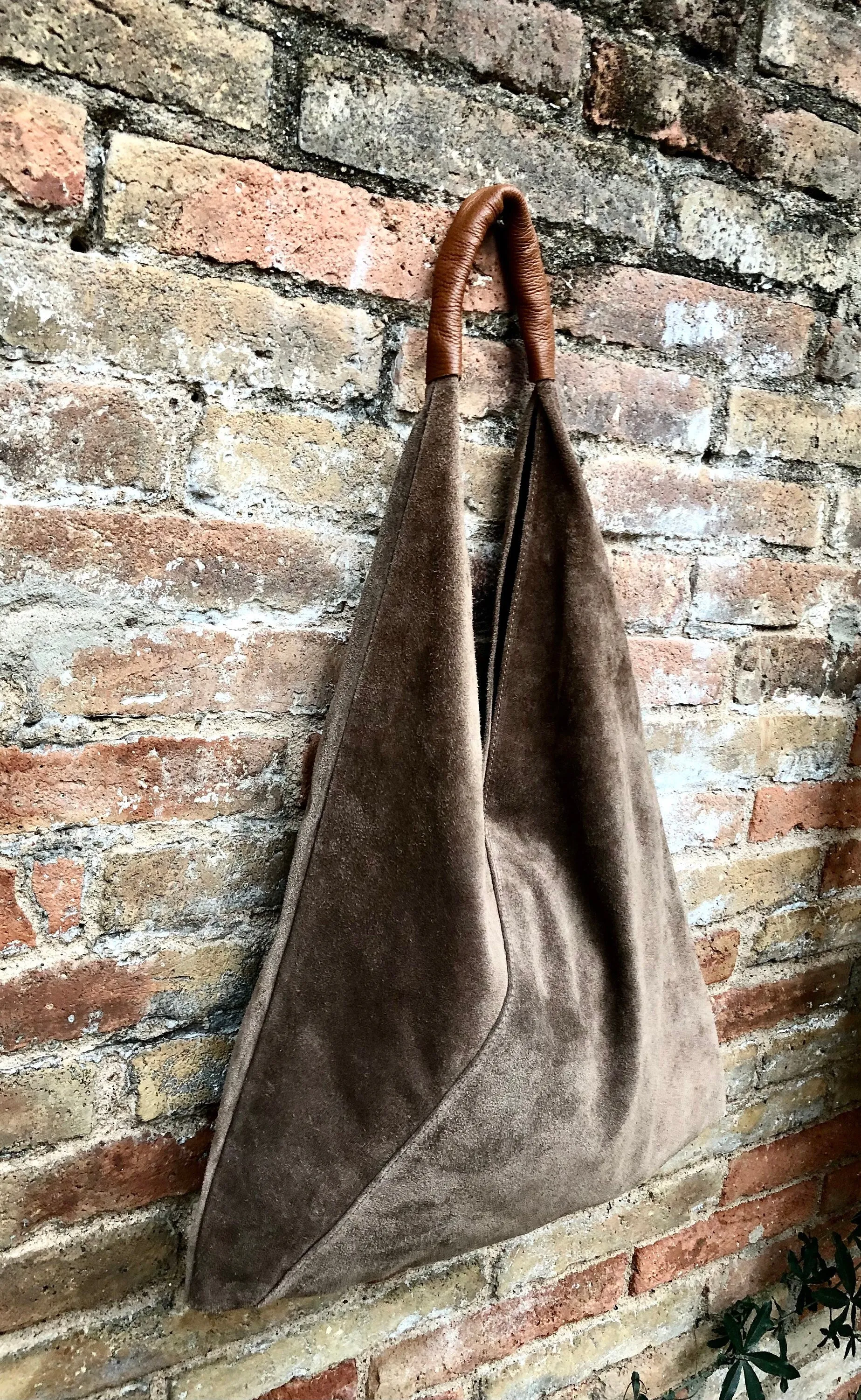 Slouch leather bag in Light brown suede . Large shoulder  bag in genuine leather. Taupe origami bag with brown leather accent. Large shopper