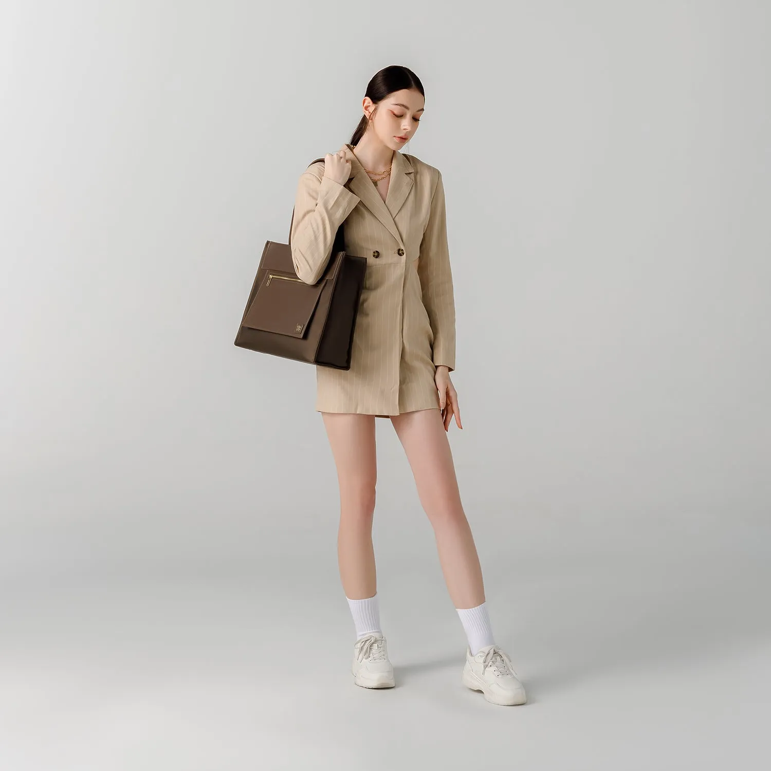 Velia L Tote Nylon