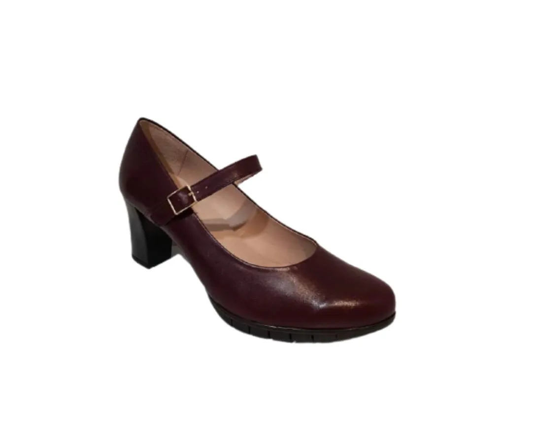 Wonders I-6061 Vino Burgundy Leather Court Shoe Made In Spain
