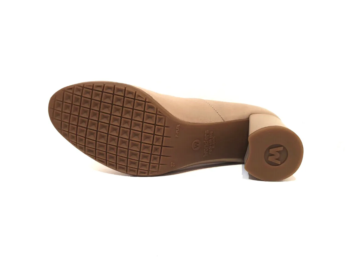 Wonders I-6852 Taupe Leather Court Shoe Made In Spain
